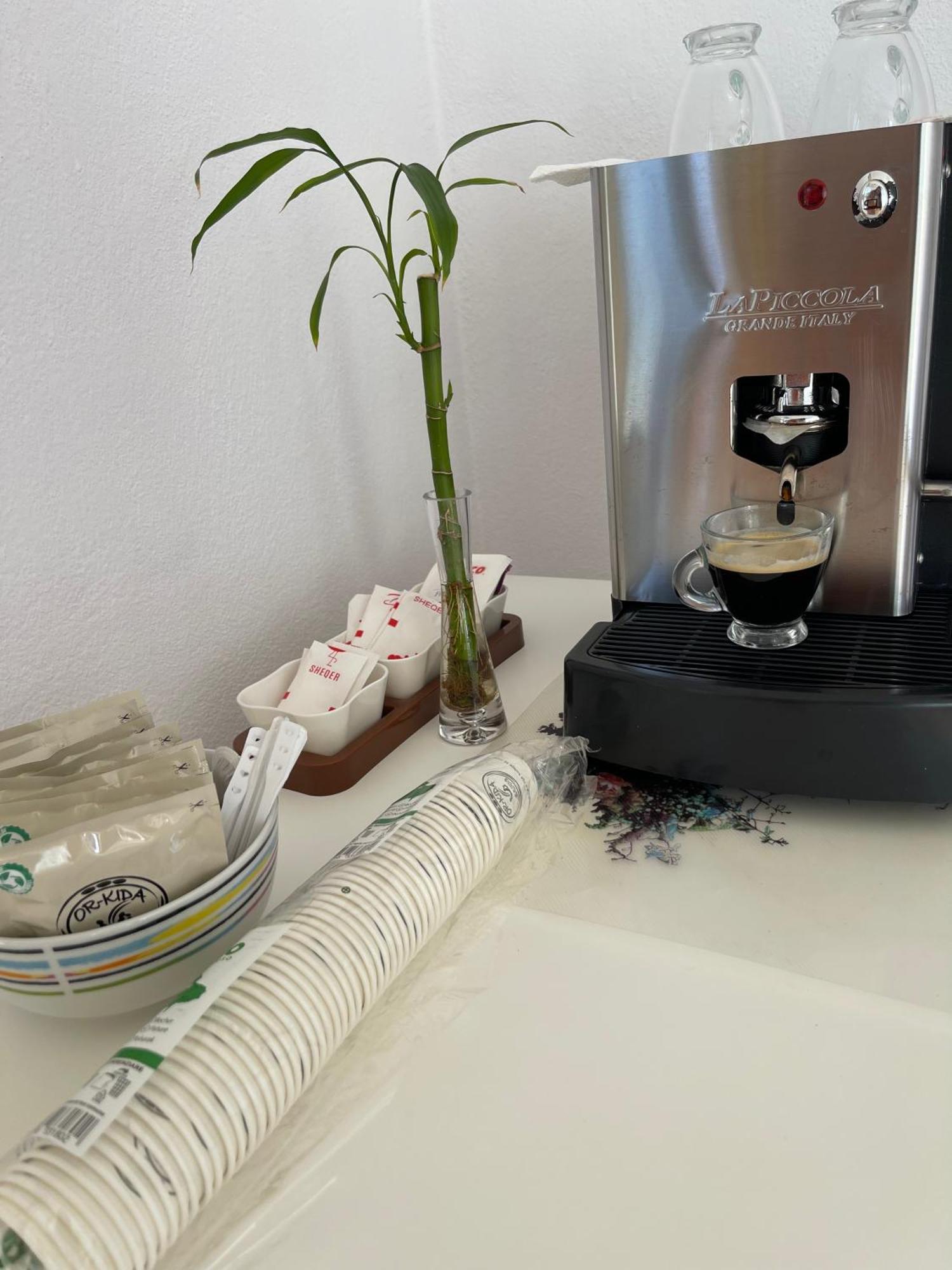 Kristi Apartment 2 Min To Sea Netflix & Espresso Station Saranda Zewnętrze zdjęcie